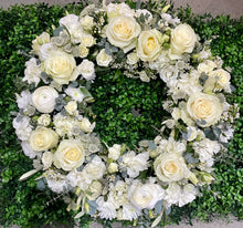 Load image into Gallery viewer, Wreath