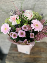 Load image into Gallery viewer, Florist Choice “Pinks”
