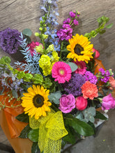 Load image into Gallery viewer, Bright Florist Choice
