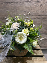 Load image into Gallery viewer, Valentine’s Hatbox 💌
