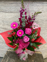 Load image into Gallery viewer, Valentine’s Florist Choice

